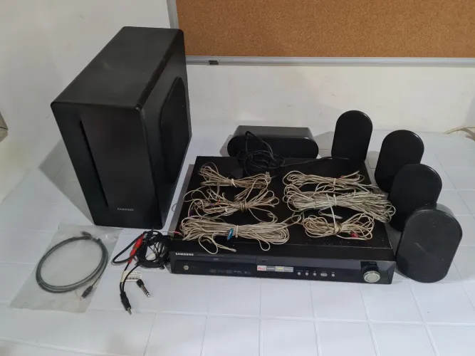 Samsung Home-Theater HT-X40 (com defeito) - Leia a descrição
