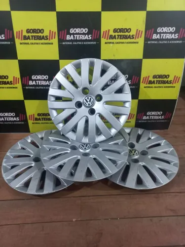 Jogo de calota aro 14 Volkswagen Gol Voyage e Saveiro G5. R$139,00 o jogo original usada