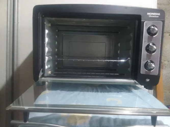 Forno Elétrico Mondial Grand Cook Modelo FR-07  Potência 1600W  tensão 127V-60HZ 350,00 