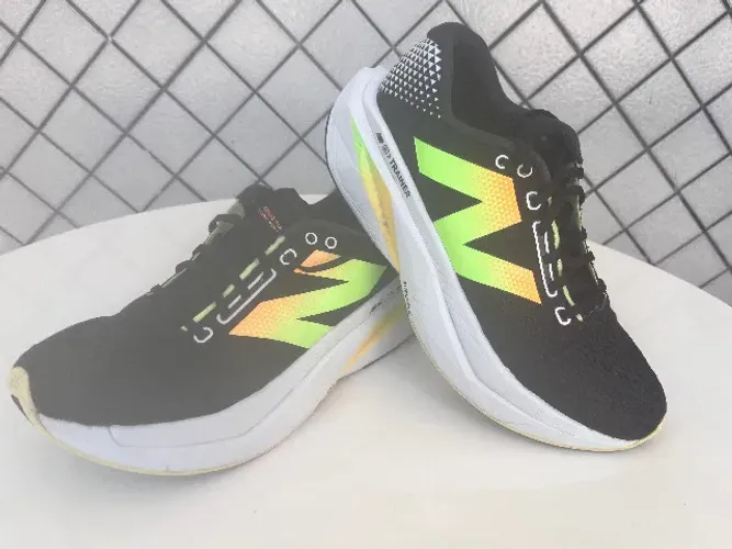 Ténis Corrida NB FuelCell Supercomp Trainer v3