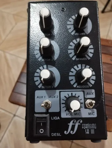 Amplificador e Setorizador 3Canais Caixa de som ambiente 60W