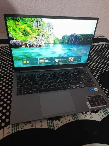 Notebook Samsung Galaxy Book4 novo na caixa de 4.700 por 3000