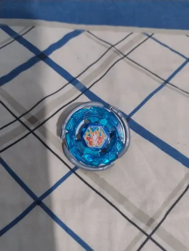 Beyblade Storm Pegasis 105RF - Metal Fight Beyblade 