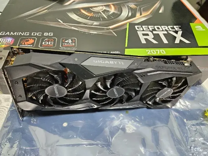 RTX 2070 - Placa de Vídeo Gigabyte Gaming OC 8GB GDDR6