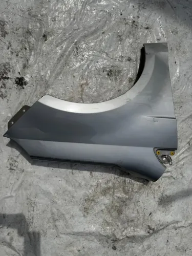 paralama lado direito fiat grand siena original2014/2020 c/detalhes