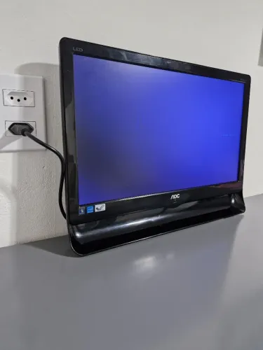 Monitor AOC 19"
