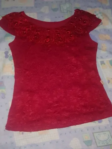 Blusa de renda feminina vermelha