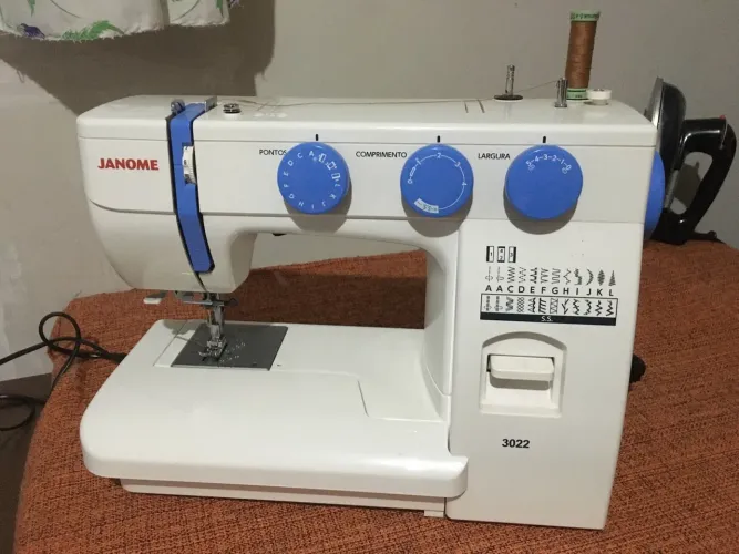 Máquina de costura Janome 3022