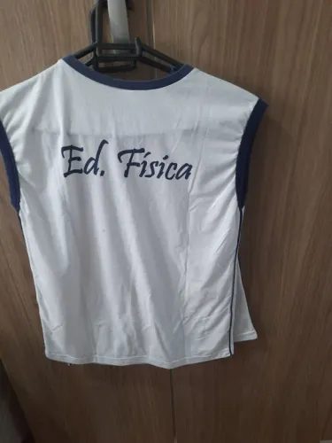 Camisetas do Colégio Santa  Mônica 