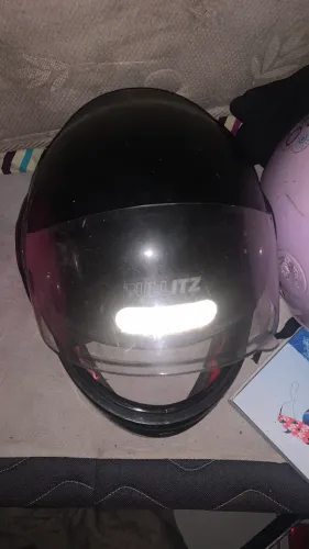 Capacete preto bullitz com viseira