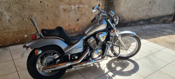 Shadow 600