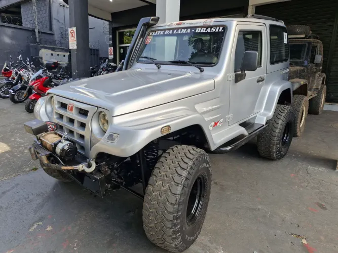 Troller T-4 4X4 3.0 TB Int. Cap. Rígida Diesel 2010