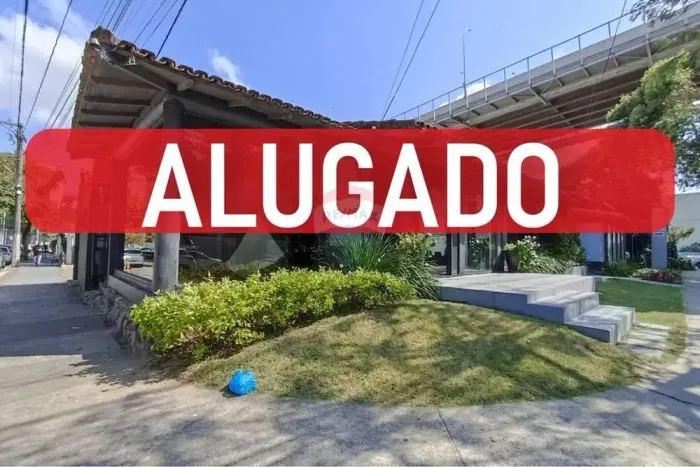 CASA COMERCIAL ENSEADA