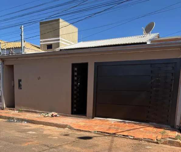 **Casa à Venda Aero Rancho**
