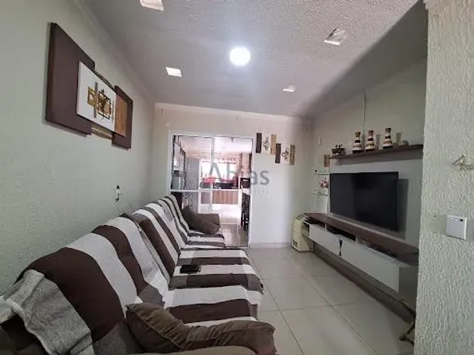 Compre Casa em Condomínio Jardim Ipanema - São Carlos