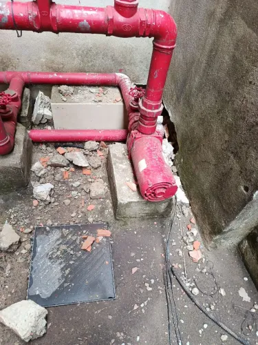 Kit hidratante para Galpão com motobomba, mangueira e caixa d'água