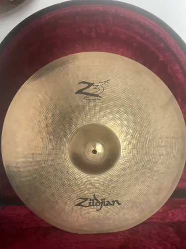 Heavy Ride Zildjian Z3 Custom 22 polegadas