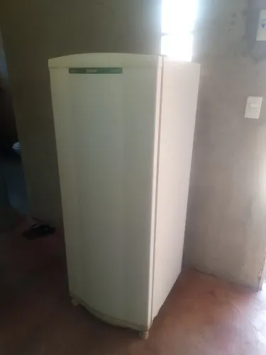 Geladeira com defeito