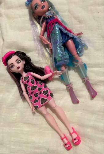 Vende-Se mini lote monster high