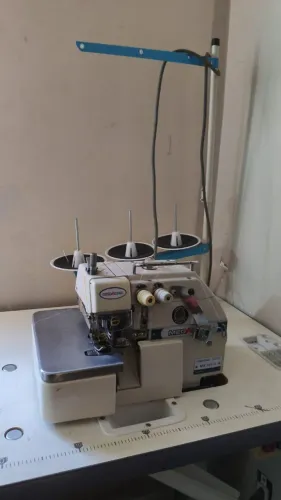 Overlock viez México praticamente nova valor 2800 zap *