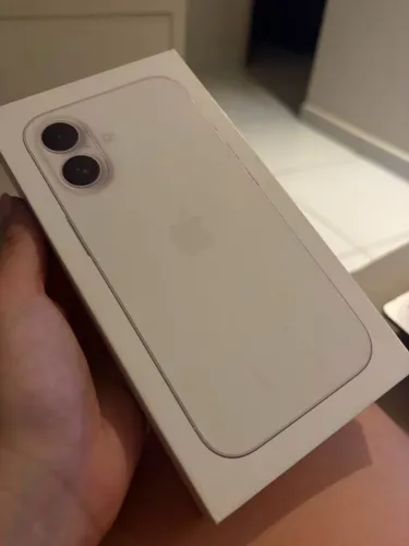 iPhone 16 - 128 GB - em estado excelente - 89% de saúde de bateria