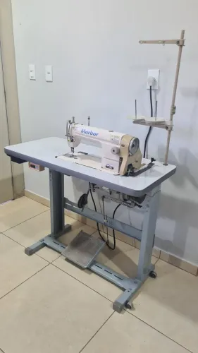 Maquina de custura reta