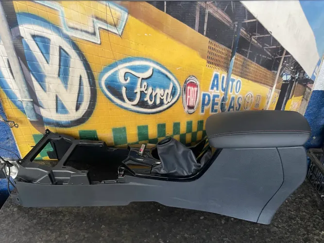 Console central com apoio de braço Toyota corolla grs 2023 