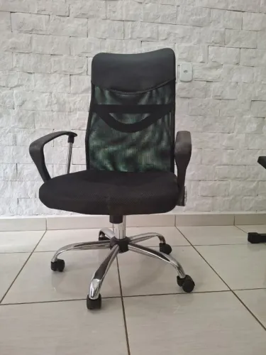 Cadeira de escritório giratória