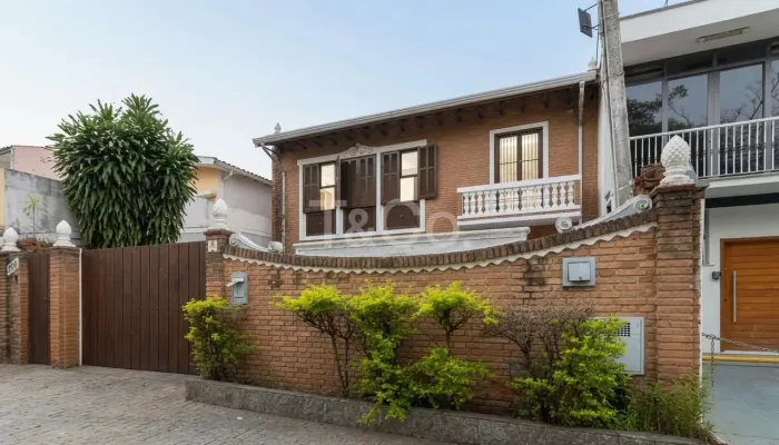 Casa Para Locação e Venda No Taquaral Em Campinas