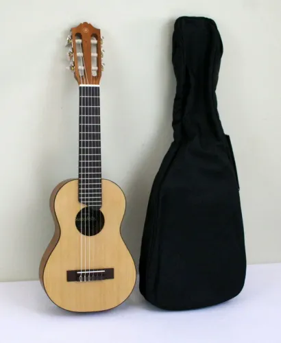 Guitalele Yamaha