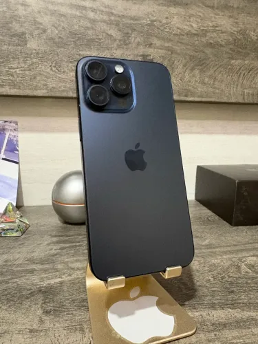 iPhone 15 Pro Max - 1TB - Azul impecável