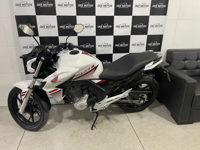 Vendo Twister 250 2016 emplacada conservada!