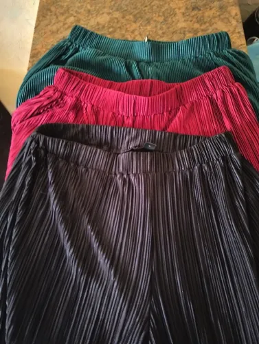 Trêscalças plissada plus size por 180 