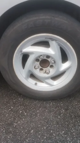 Rodas 14 multi furos com pneus