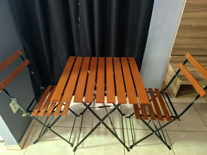 mesa e cadeiras dobraveis
