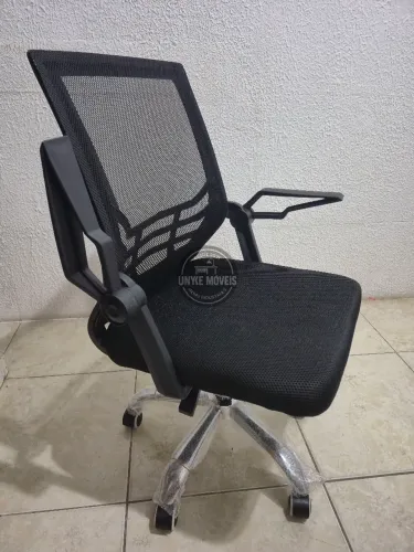 Cadeira de escritório, braços retráteis 