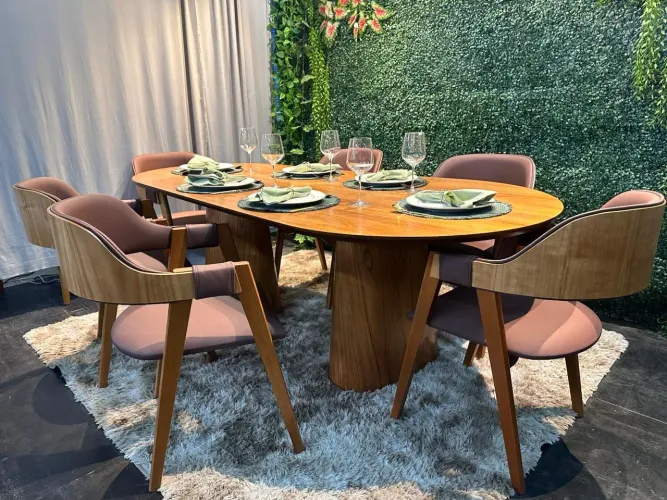 MESA DE JANTAR 2,20x1,10 COM 6 CADEIRAS POLTRONAS
