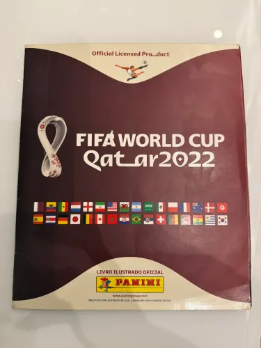 Vendo album da copa 2022 Capa Mole completo