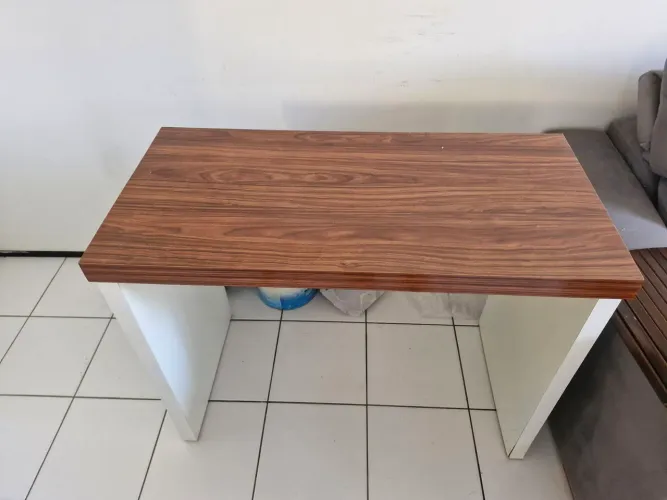 Mesa para Escritório/Home Office em Excelente Estado