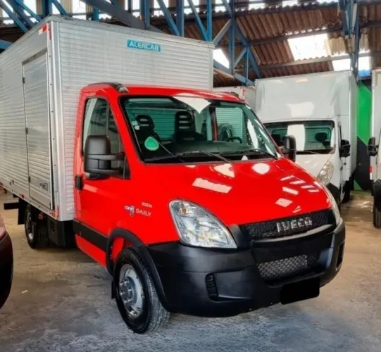 Iveco Daily 35s14 Baú 2014