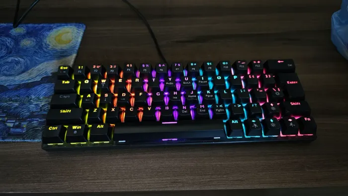 Teclado gamer mecânico FY