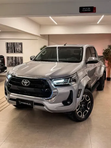 Toyota Hilux CD SRX Plus 4X4 2.8 TDI Die. Aut. 2026
