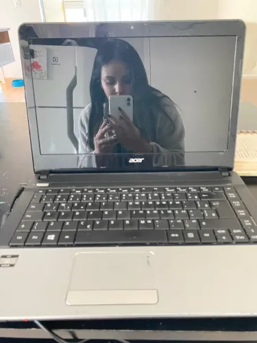 Notebook antigo - para retirar peças