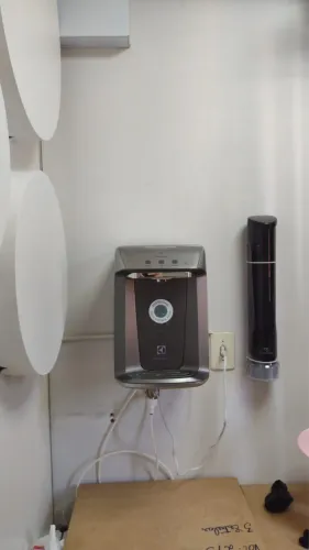 Bebedouro Eletrolux pouco tempo de uso