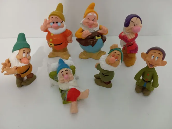 Bonecos 7 anões da Branca de neve 