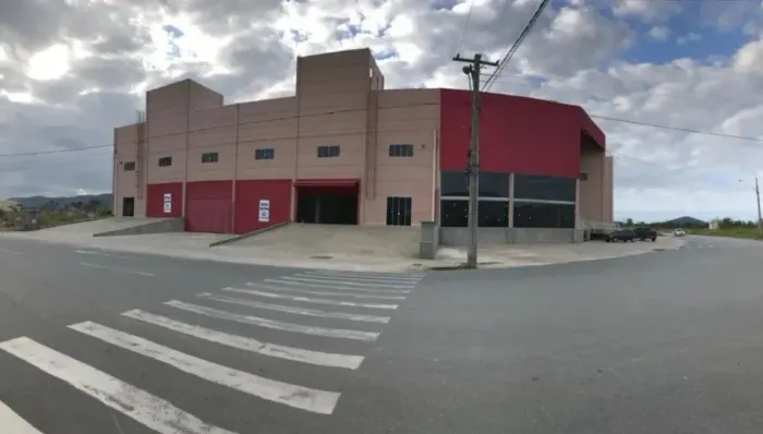 Locação | Galpão de 2500m² com habite-se, próximo a BR-101 - Em Palhoça