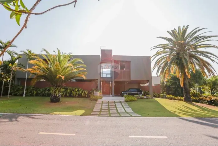 Casa à venda com 4 suítes no Condomínio Lago Azul