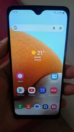 Samsung A32 128GB 8 RAM 4+4 Impecável trocas só com volta em dinheiro.