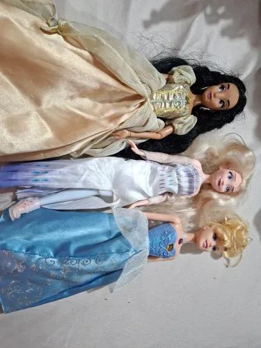 Bonecas barbie 50 reais cada uma