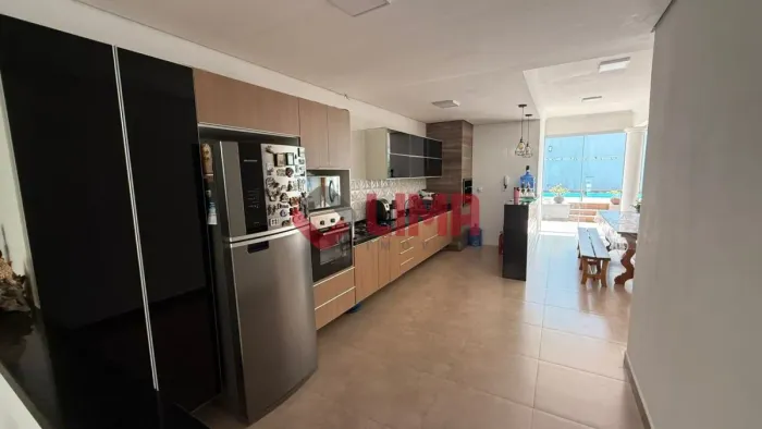 LINDA CASA COM PISCINA JARDIM ESTORIL